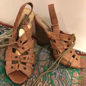 $2 if bundled  w/4 items -Shoes Steve Madden, 7.5